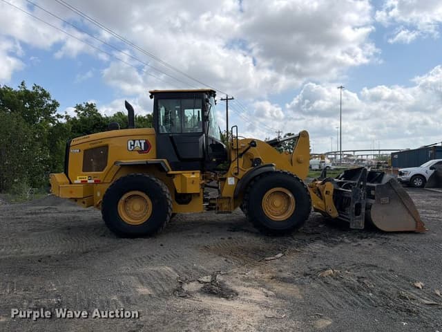 Image of Caterpillar 938M equipment image 3