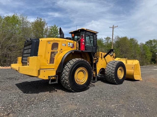 Image of Caterpillar 982M equipment image 2