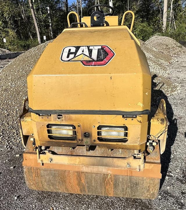 Image of Caterpillar CB1.8 equipment image 2
