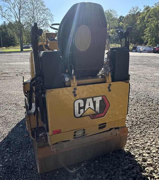 Image of Caterpillar CB1.8 equipment image 3