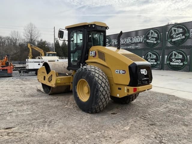 Image of Caterpillar CS10GC equipment image 1