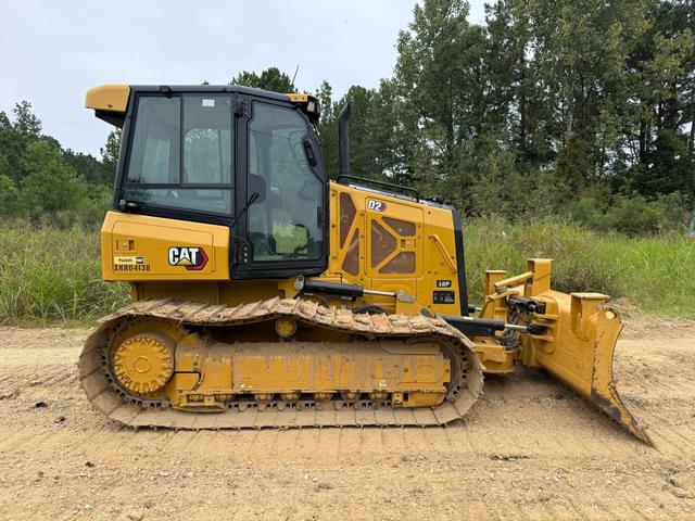 Image of Caterpillar D2 equipment image 3
