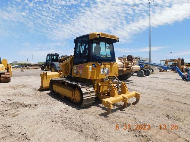 Image of Caterpillar D3 equipment image 3