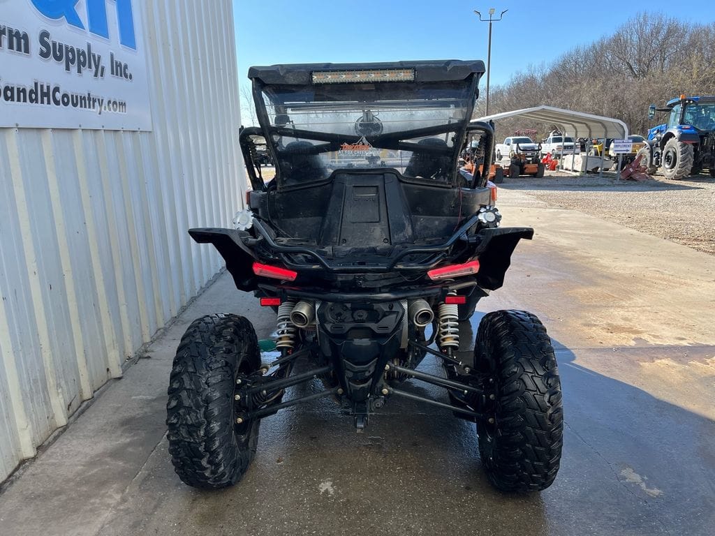 2022 CFMoto ZForce 950 Equipment Image0