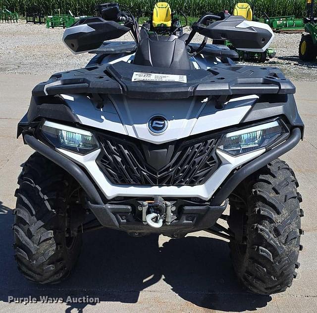 Image of CFMoto CForce 600 equipment image 1