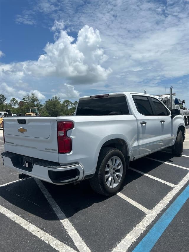 Image of Chevrolet 1500 equipment image 4