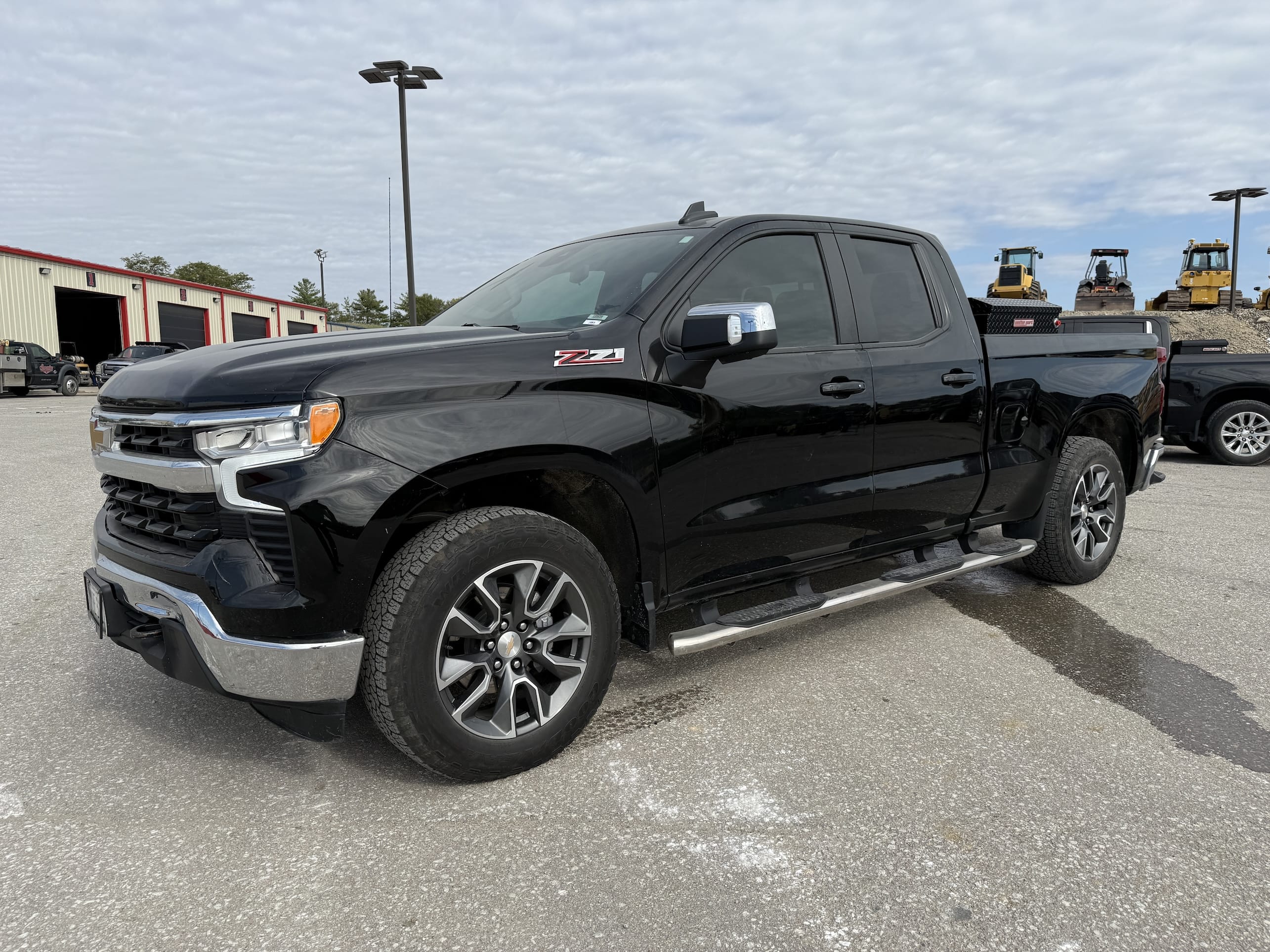 2022 Chevrolet 1500 Equipment Image0