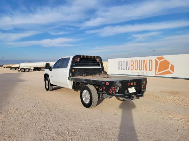 Image of Chevrolet 2500HD equipment image 2