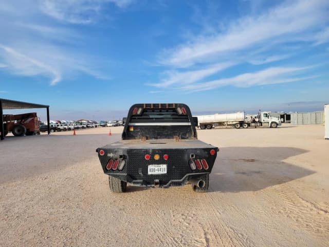 Image of Chevrolet 2500HD equipment image 3