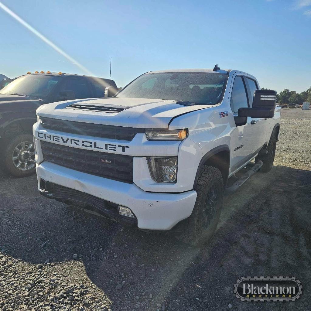 2022 Chevrolet 2500HD Equipment Image0