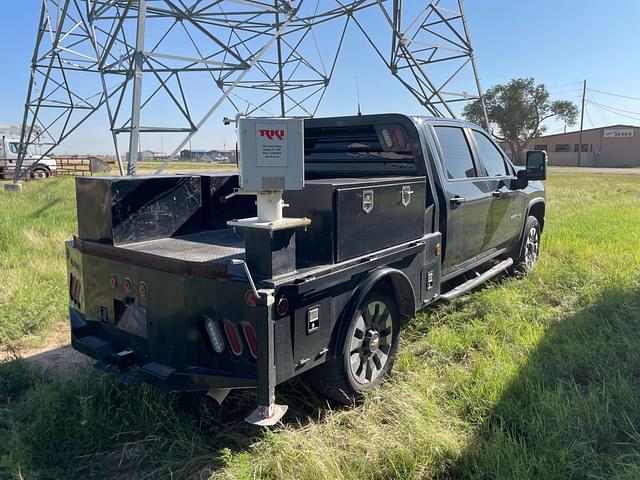 Image of Chevrolet 2500HD equipment image 4
