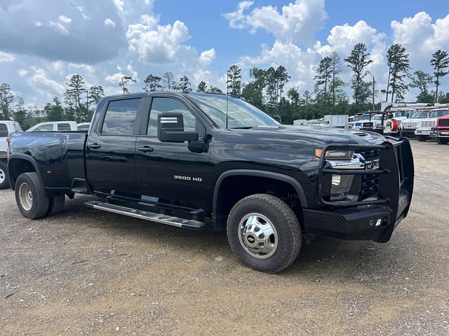Image of Chevrolet 3500HD equipment image 1