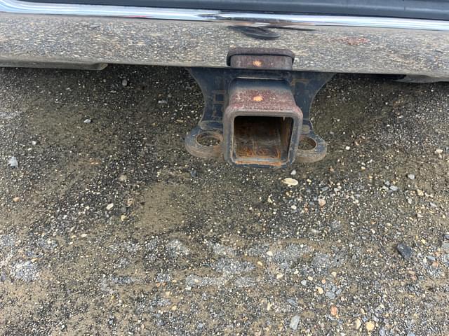 Image of Chevrolet 3500HD equipment image 4