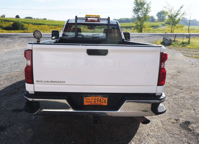 Image of Chevrolet 3500HD equipment image 4
