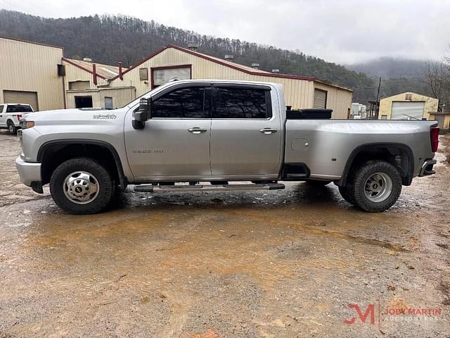 Image of Chevrolet 3500HD equipment image 4