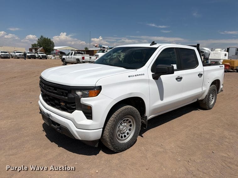 2022 Chevrolet 1500 Equipment Image0