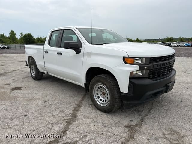 Image of Chevrolet 1500 equipment image 2