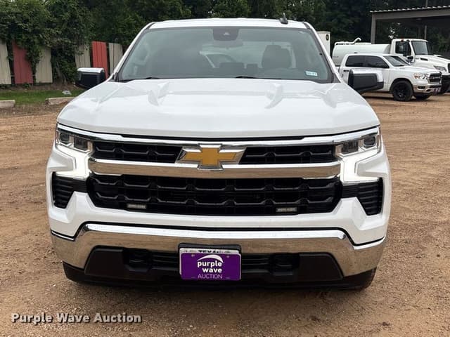 Image of Chevrolet 1500 equipment image 1