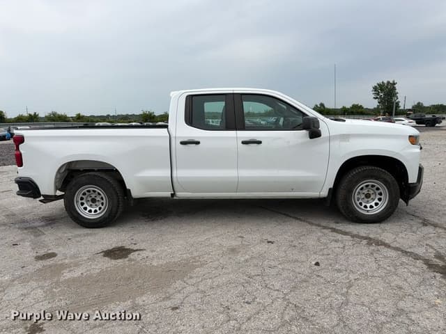 Image of Chevrolet 1500 equipment image 3