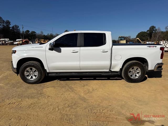 Image of Chevrolet 1500 equipment image 4