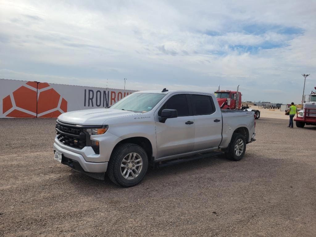 2022 Chevrolet 1500 Equipment Image0