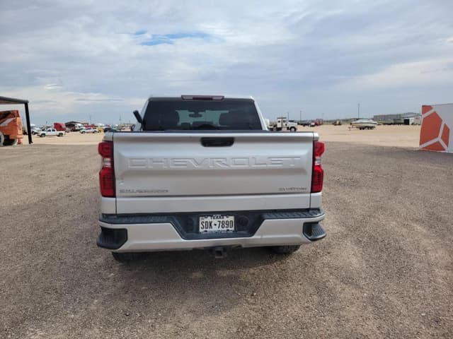 Image of Chevrolet 1500 equipment image 3