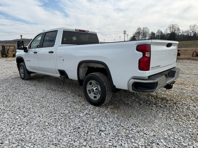 Image of Chevrolet 2500 equipment image 2