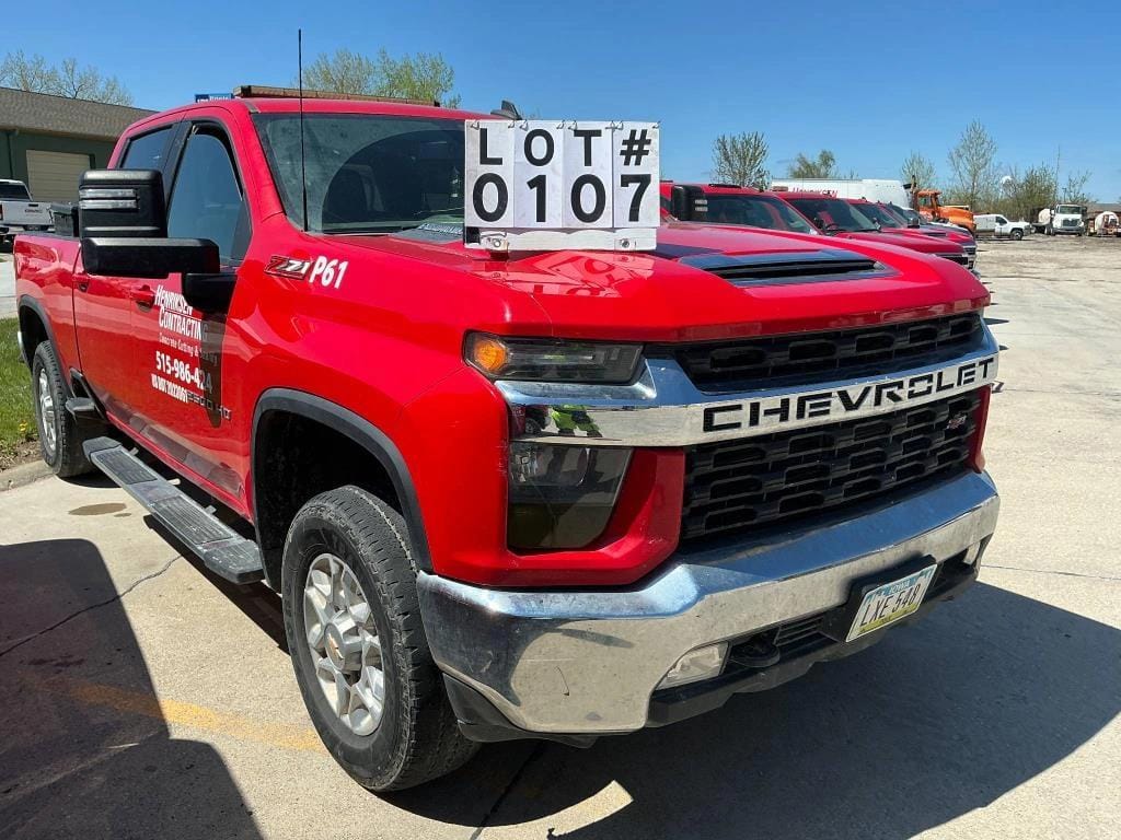 2022 Chevrolet 2500HD Equipment Image0