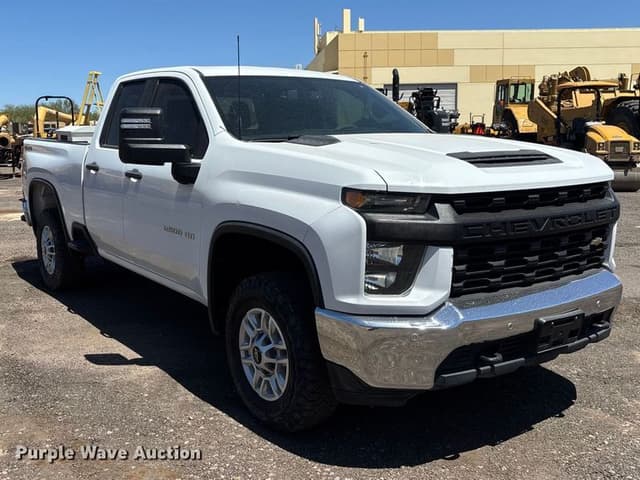 Image of Chevrolet Silverado equipment image 2