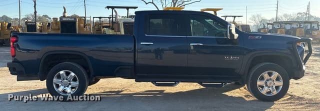 Image of Chevrolet 3500HD equipment image 3