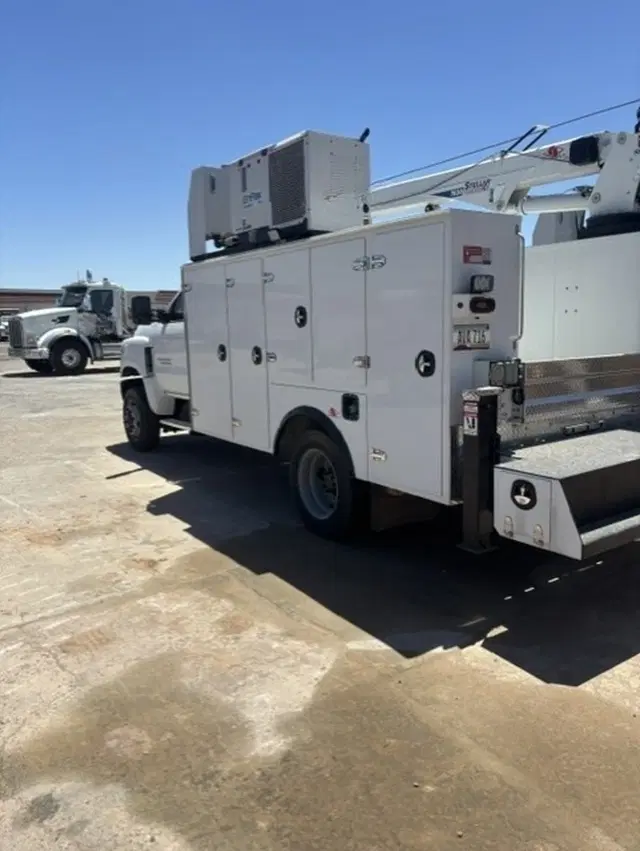 Image of Chevrolet 6500HD equipment image 4