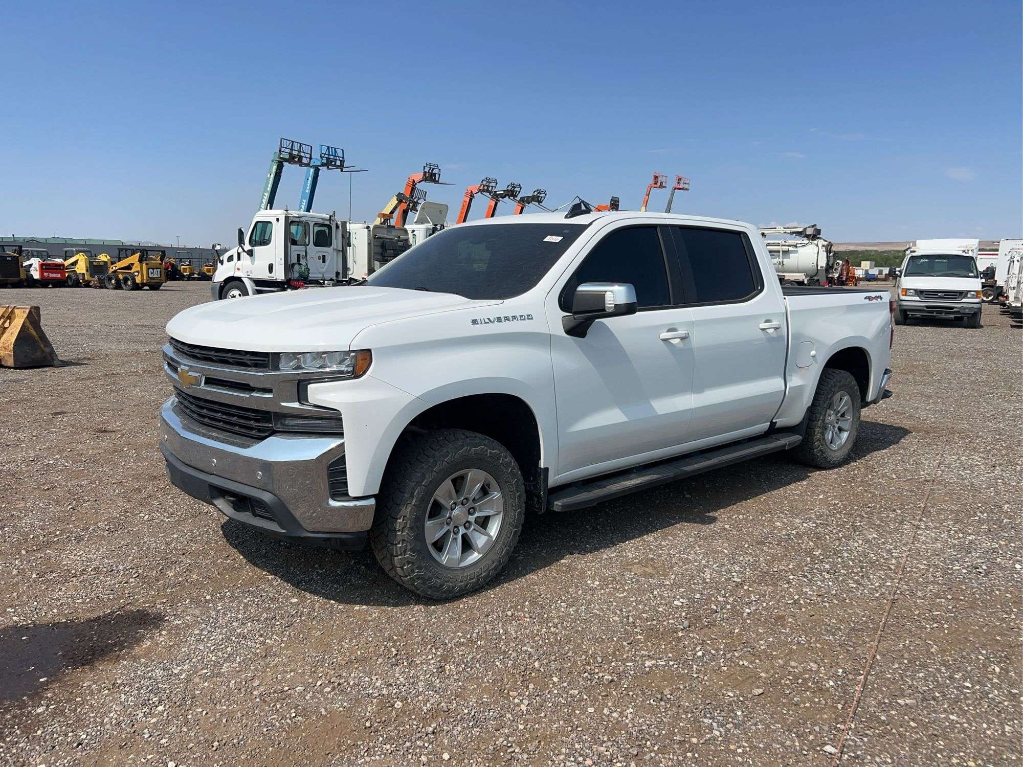2022 Chevrolet Silverado Equipment Image0