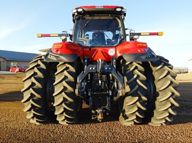 Image of Case IH Magnum 310 equipment image 2