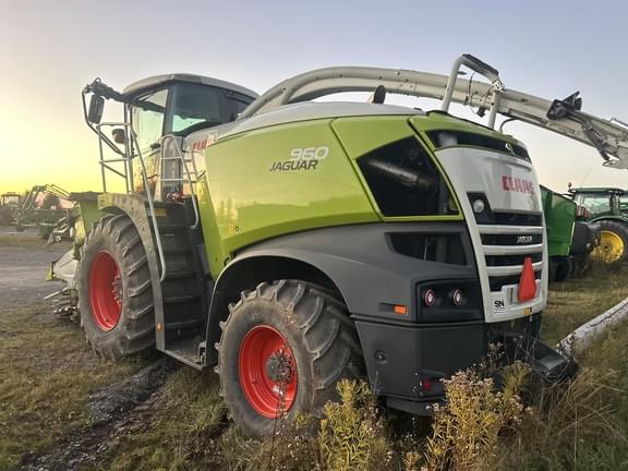Image of CLAAS Jaguar 960 equipment image 2