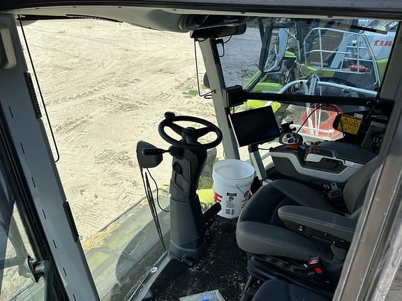 Image of CLAAS Jaguar 990 equipment image 4