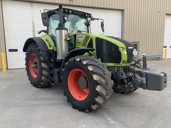2022 CLAAS Axion 930 Equipment Image0