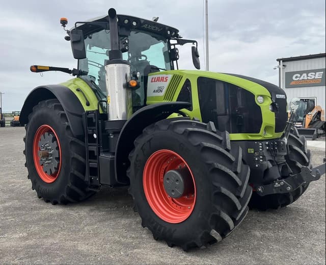 Image of CLAAS Axion 950 equipment image 4
