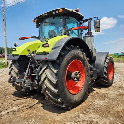 Image of CLAAS Axion 950 equipment image 1