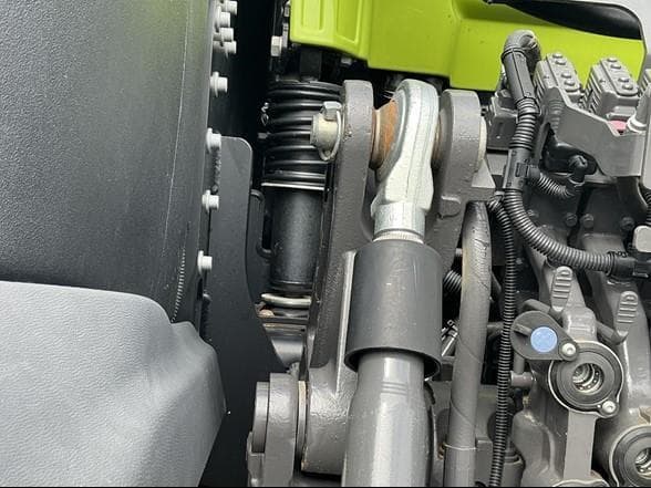 Image of CLAAS Axion 960TT equipment image 4