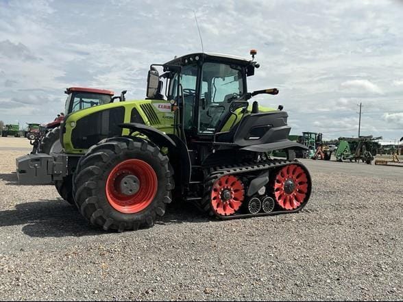 2022 CLAAS Axion 960TT Equipment Image0