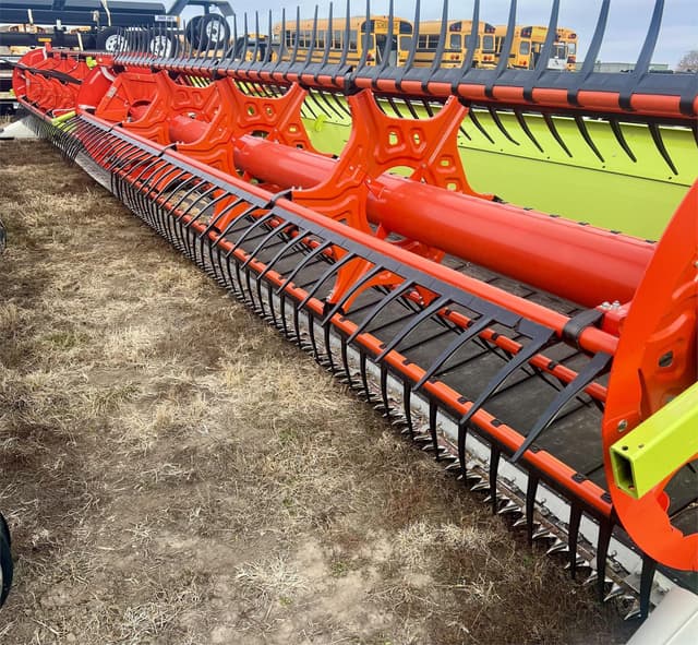 Image of CLAAS 1230 Convio equipment image 3