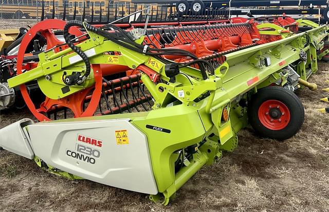 Image of CLAAS 1230 Convio equipment image 1