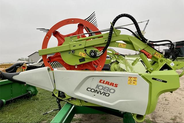 Image of CLAAS 1080 Convio equipment image 2