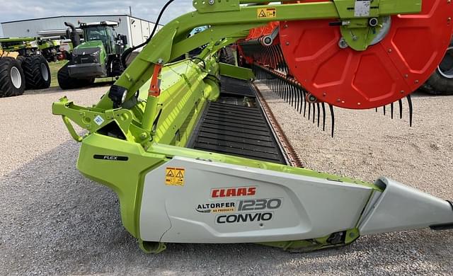 Image of CLAAS Convio Flex 1230 equipment image 2