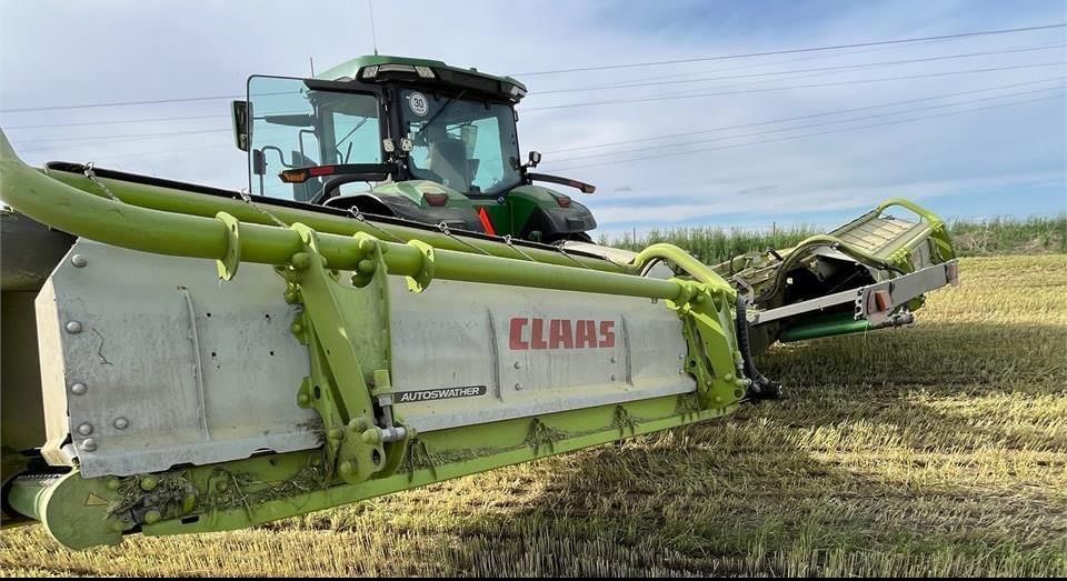 2022 CLAAS 9200C Disco Equipment Image0