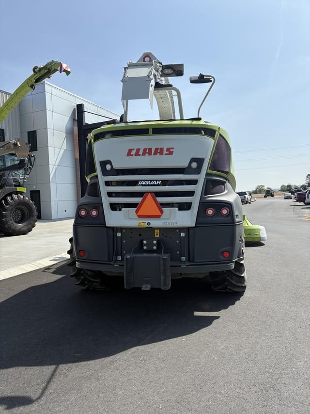 Image of CLAAS Jaguar 940 equipment image 2