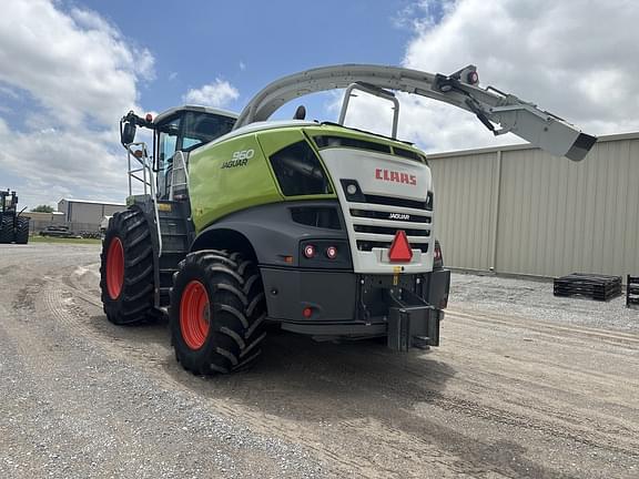 Image of CLAAS Jaguar 960 equipment image 2