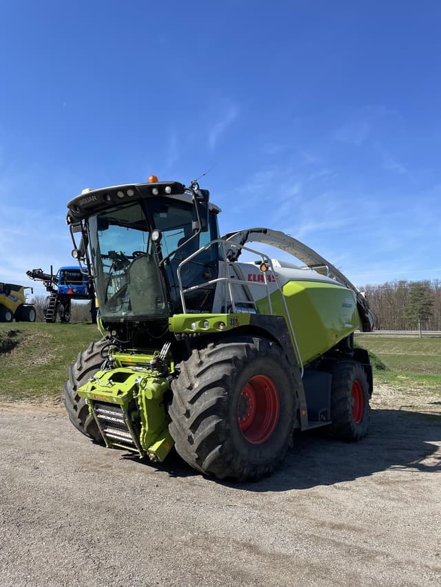Image of CLAAS Jaguar 990 equipment image 2