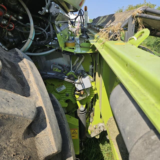 Image of CLAAS Jaguar 990 equipment image 4