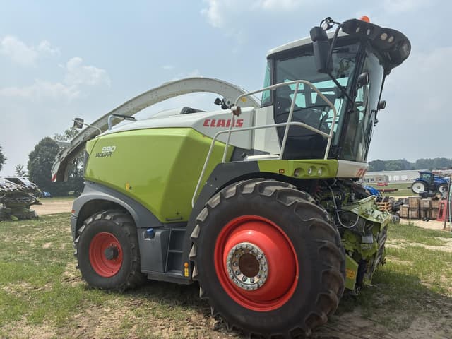 Image of CLAAS Jaguar 990 equipment image 1